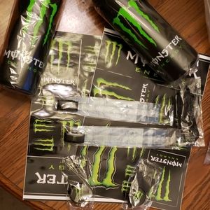 🎄 MONSTER LOT 🎄